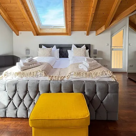 Apartment 3 Apartment, 110 Qm, Max 5 Personen, Balkon, Parkplatz, Internet 250 Mbit Gaertringen