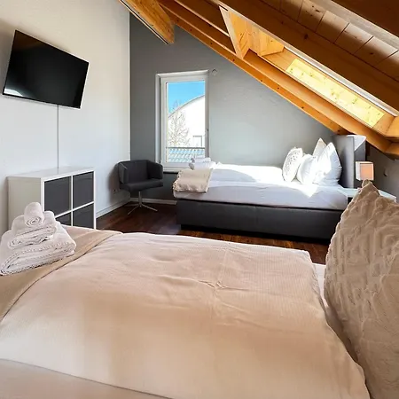 3 Apartment, 110 Qm, Max 5 Personen, Balkon, Parkplatz, Internet 250 Mbit Apartment *