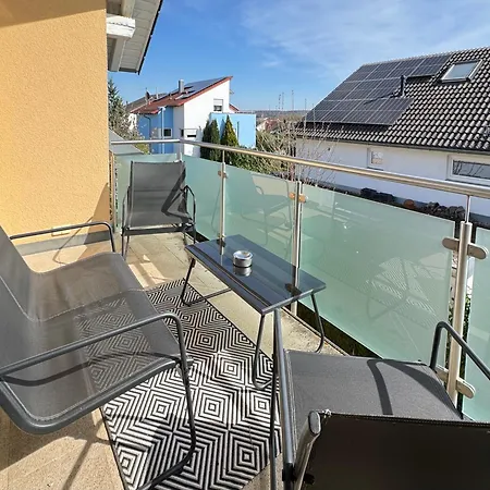 3 Apartment, 110 Qm, Max 5 Personen, Balkon, Parkplatz, Internet 250 Mbit * Gaertringen