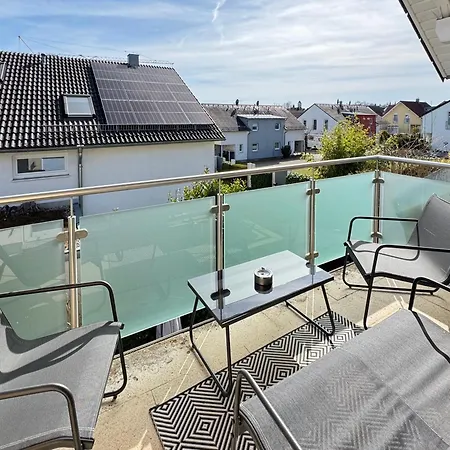 3 Apartment, 110 Qm, Max 5 Personen, Balkon, Parkplatz, Internet 250 Mbit